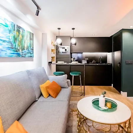 Bhost - La Sacristia Apartment